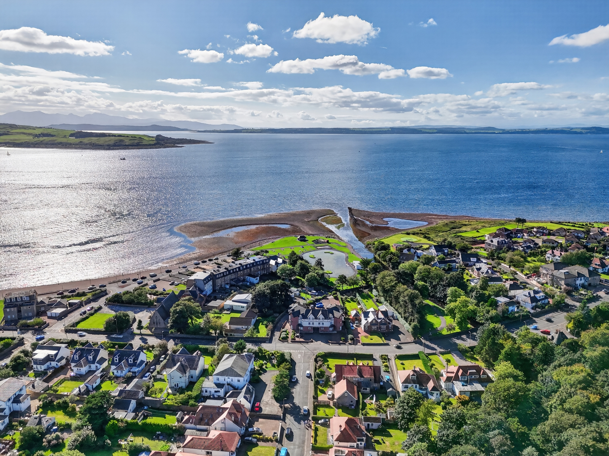 46_11 greenock road, largs _ (47)