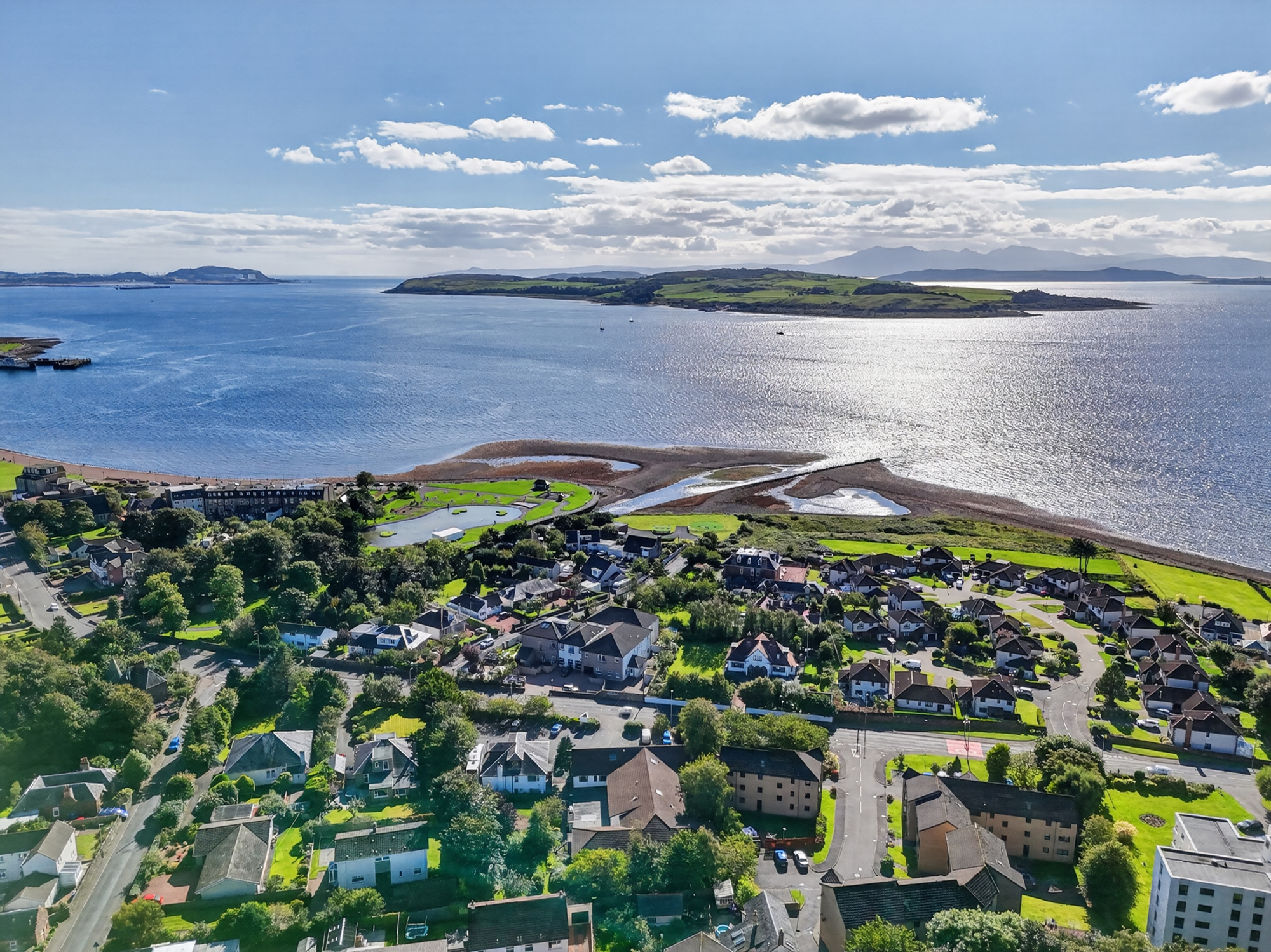 49_11 greenock road, largs _ (50)