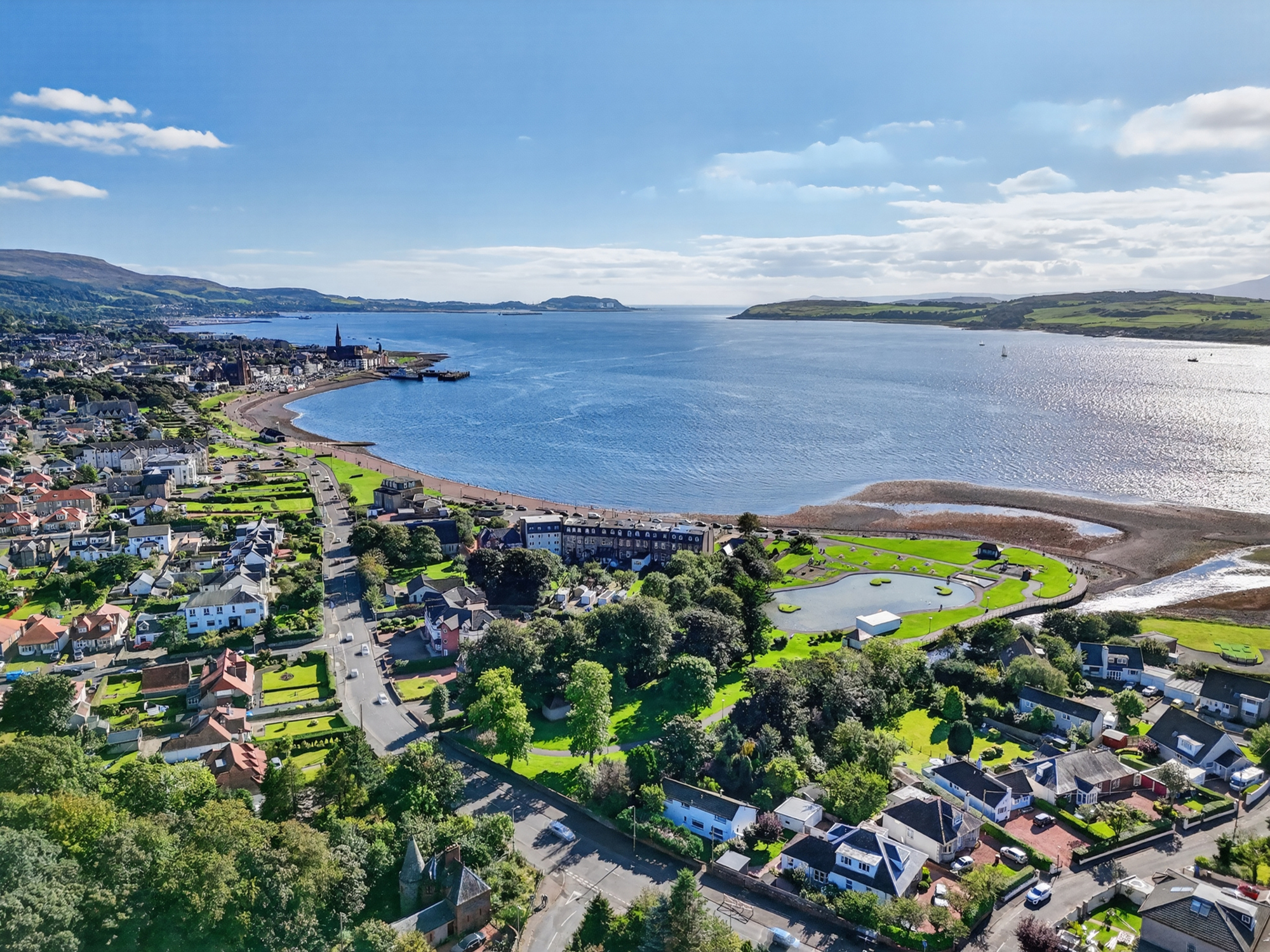 51_11 greenock road, largs _ (52)