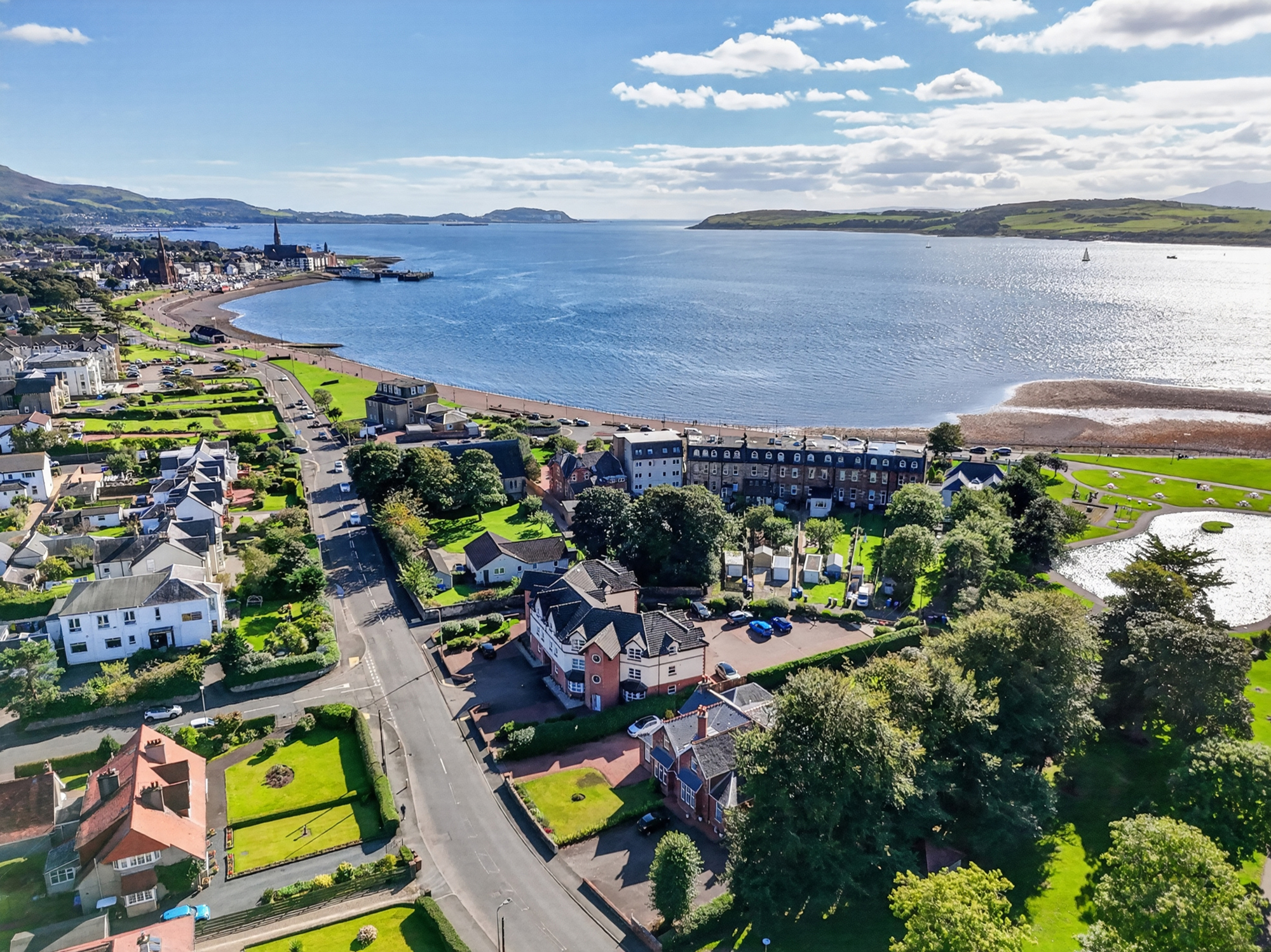 52_11 greenock road, largs _ (53)