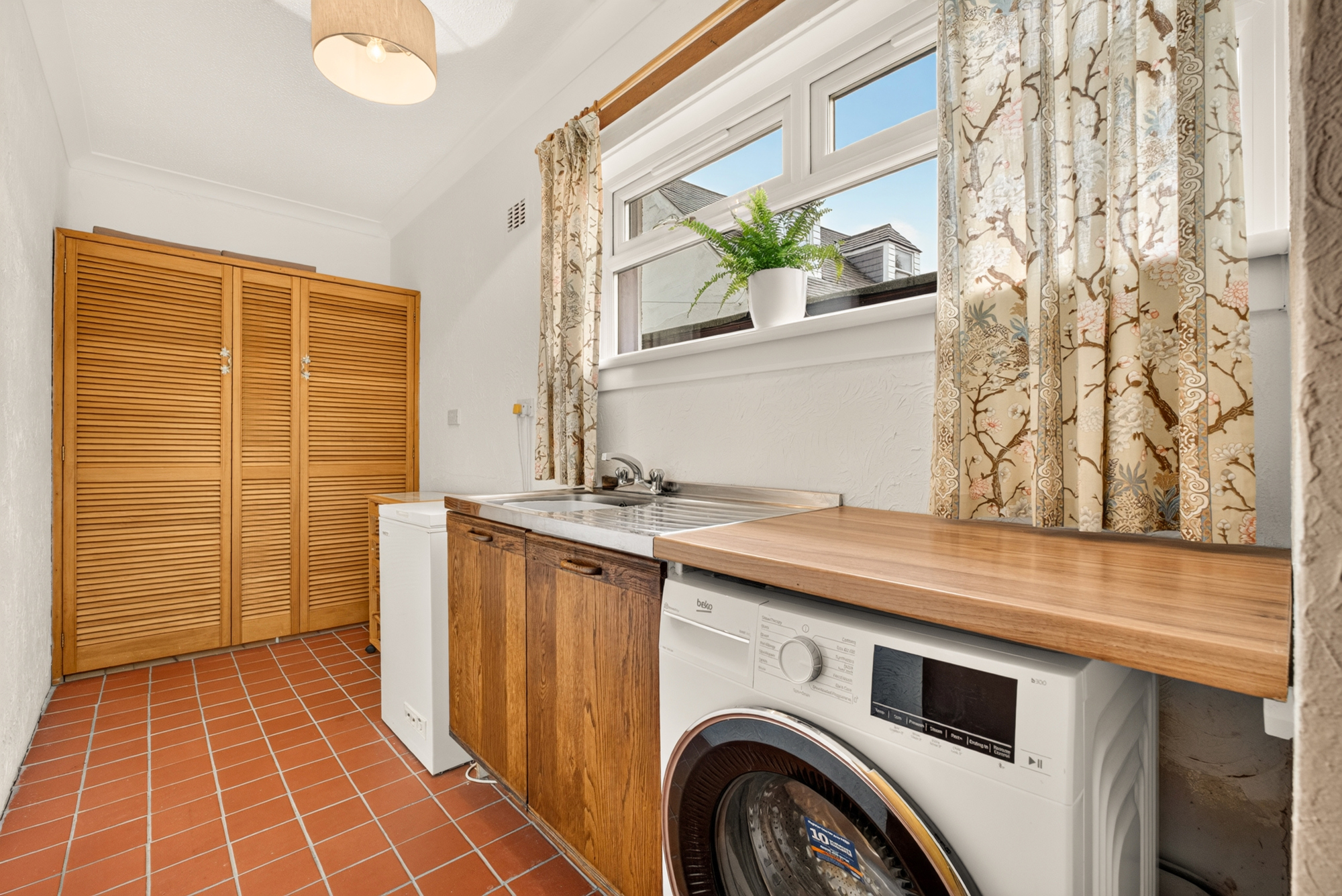56_9 meadowfoot road v2_ (6)