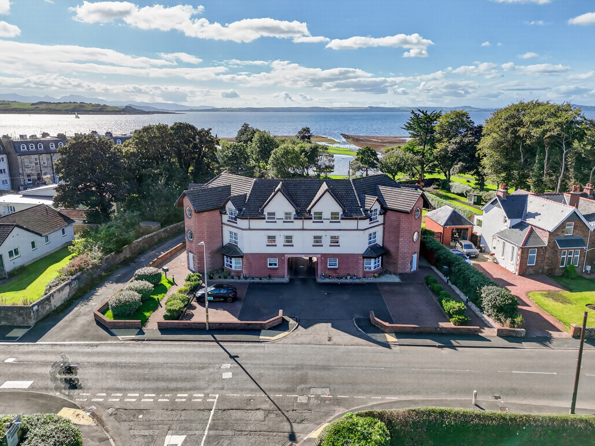 57_11 greenock road, largs _ (56)