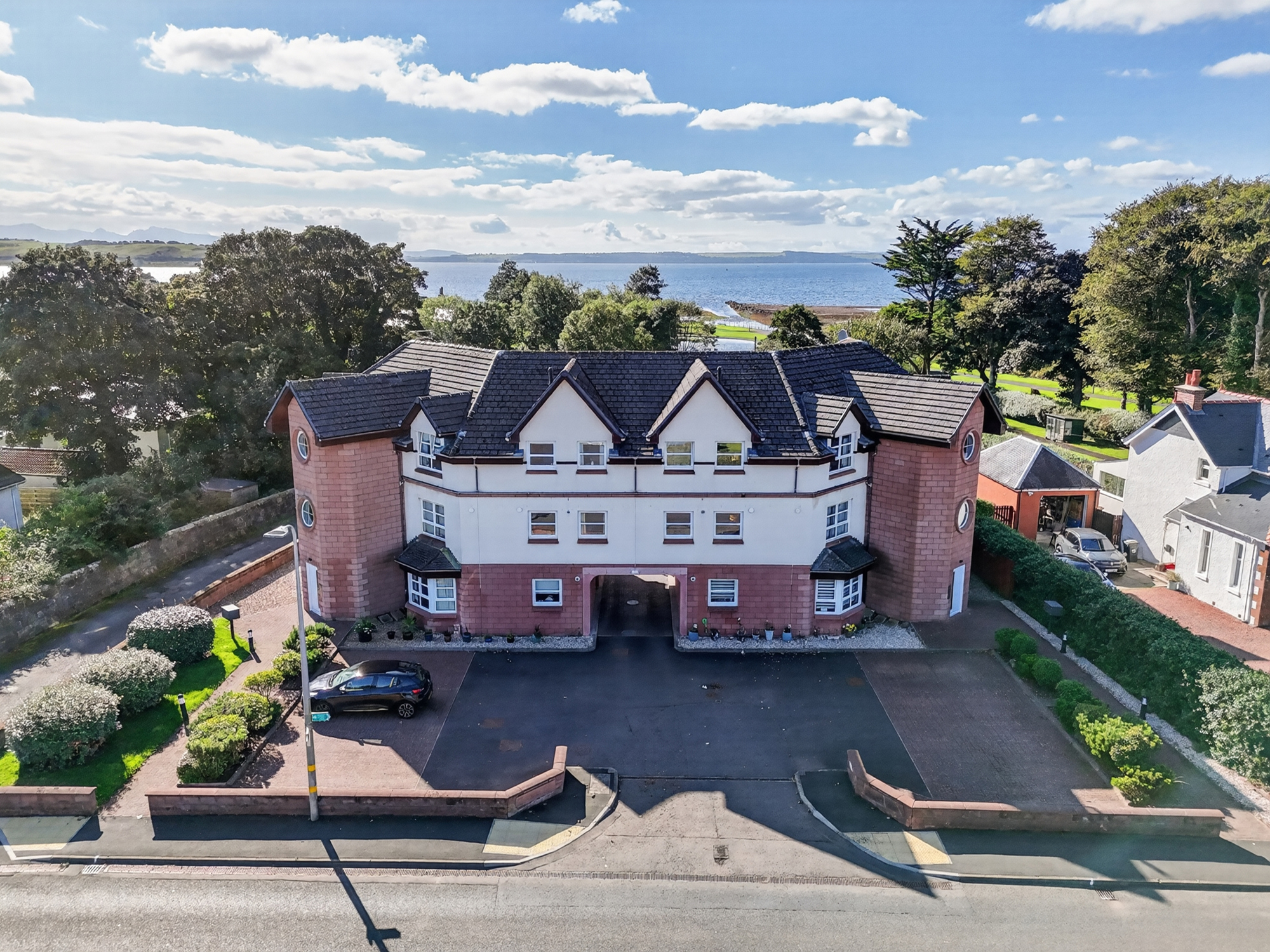 58_11 greenock road, largs _ (57)