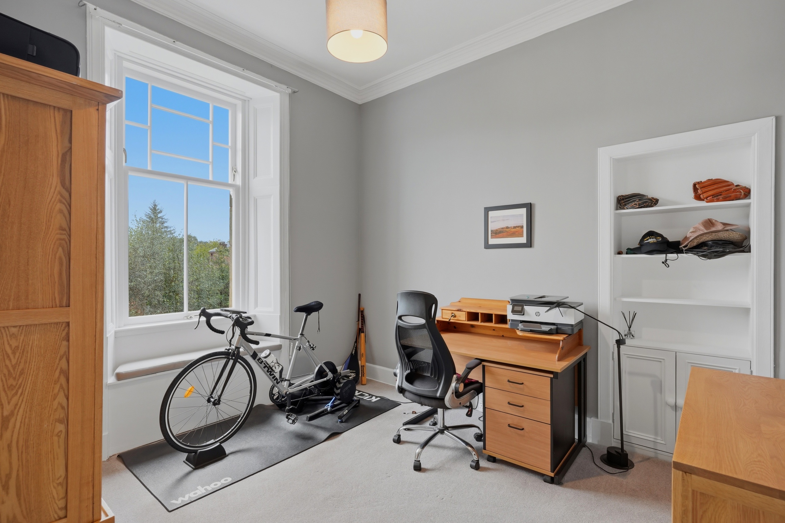 9_sutherland_avenue_006