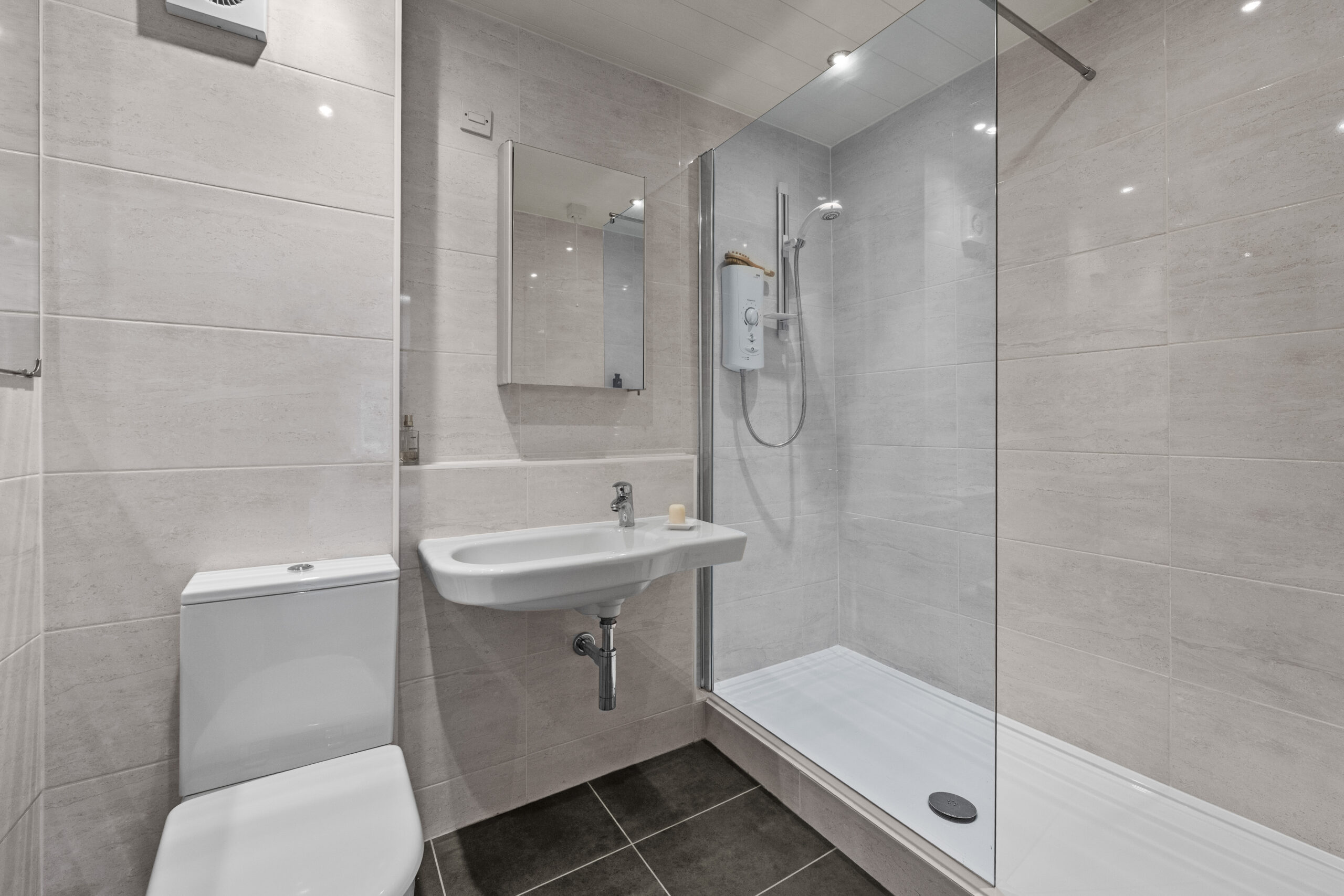 Flat 8, Burrell Court, 120 St Andrews Drive (3)